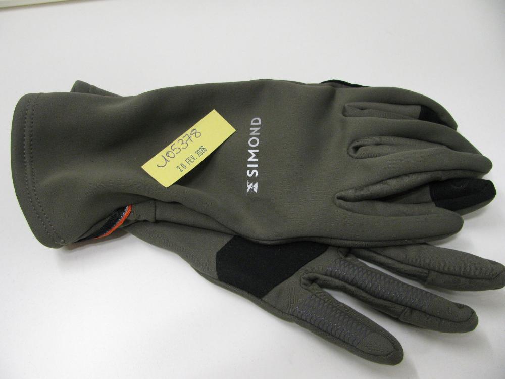 Vêtements, chaussures, accessoires : N° 2026001000 Trouvé(e) le : 20/02/2026
