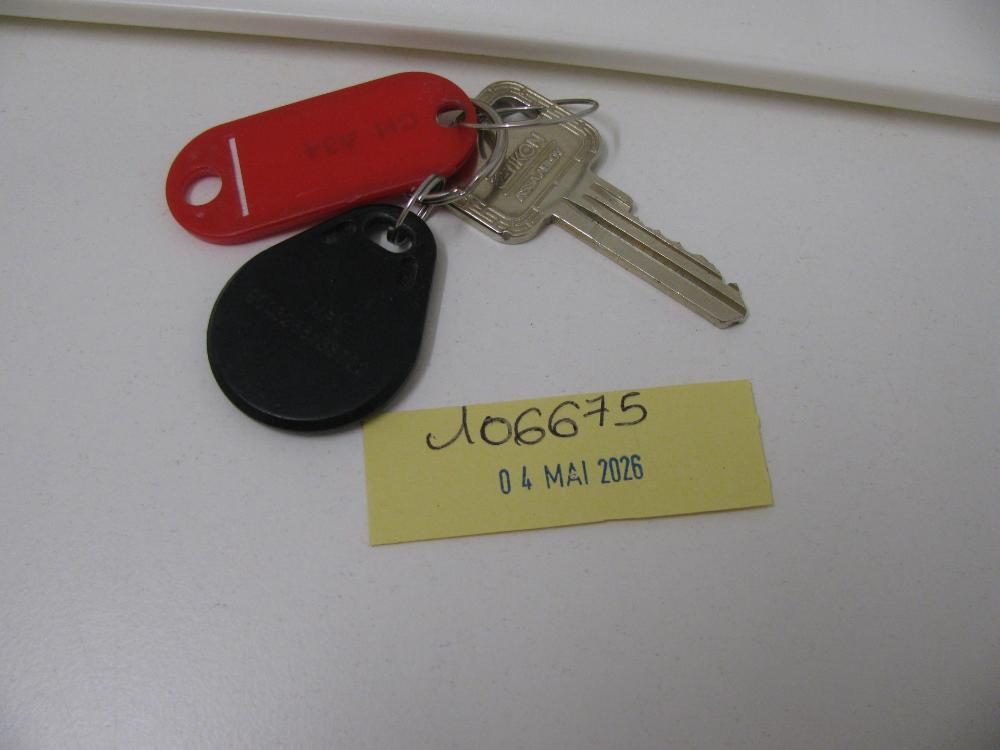Clés : N° 2026002297 Trouvé(e) le : Mon May 04 00:00:00 CEST 2026
