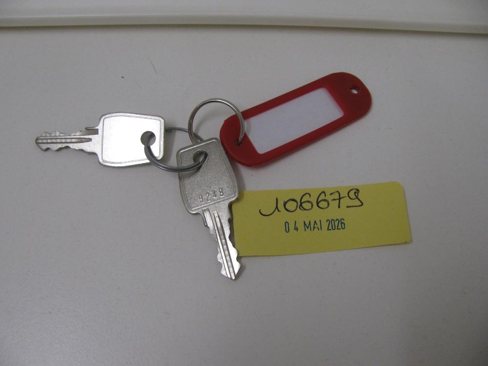 Clés : N° 2026002301 Trouvé(e) le : Mon May 04 00:00:00 CEST 2026