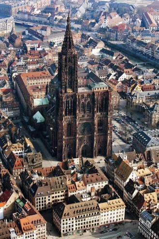 Cathédrale Notre-Dame de Strasbourg - Vue aérienne