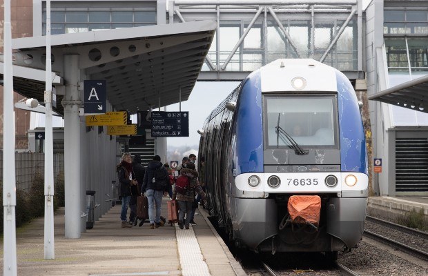 L’Eurométropole de Strasbourg, la Région Grand Est et la SNCF ont officiellement présenté le Réseau express métropolitain européen, qui améliore les mobilités dans l’agglomération et à l’échelle du bassin de vie bas-rhinois.