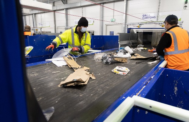 Le 18 mars marque la journée mondiale du recyclage. Dans l’Eurométropole, c’est au centre Altem récemment modernisé que sont traités tous les déchets triés suite aux nouvelles consignes.