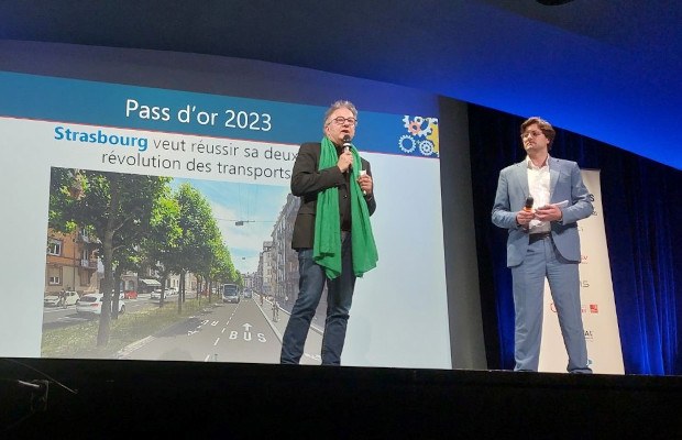 La Ville et l’Eurométropole de Strasbourg se sont vus décerner le Pass d’or, premier prix du Palmarès des mobilités, organisé par le magazine Ville, Rail & transports.